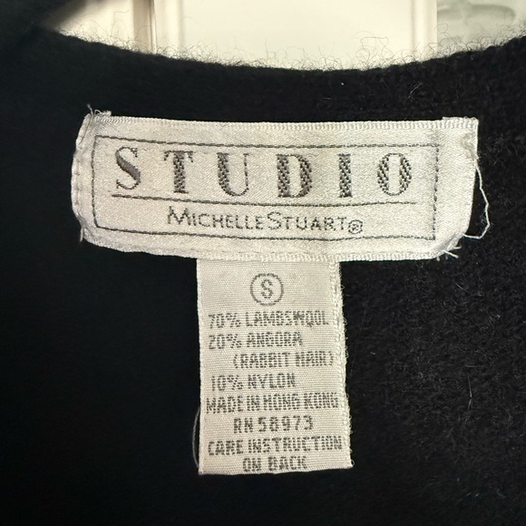 Michelle Stuart Black Cardigan Sweater - Picture 3 of 3